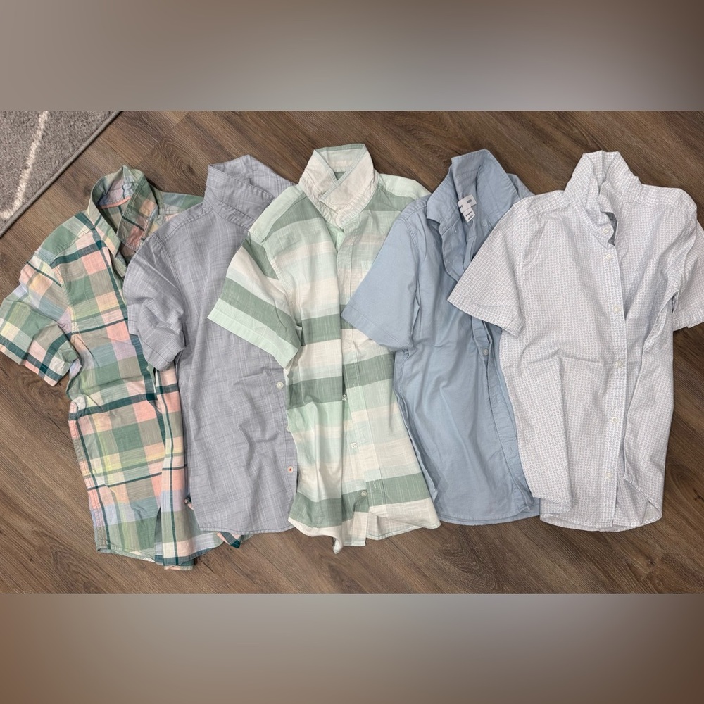 (5)  EUC Short Sleeved Button Down Shirts, Size XL 12-14